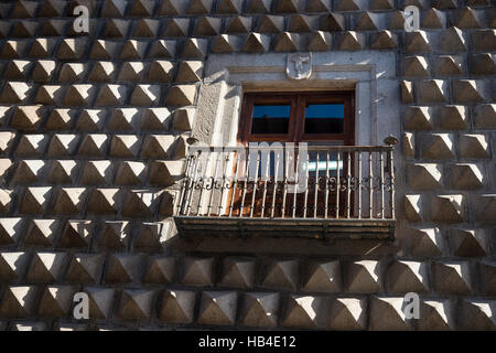 Il XV secolo. Casa de los Picos nella città di Segovia, Spagna Foto Stock