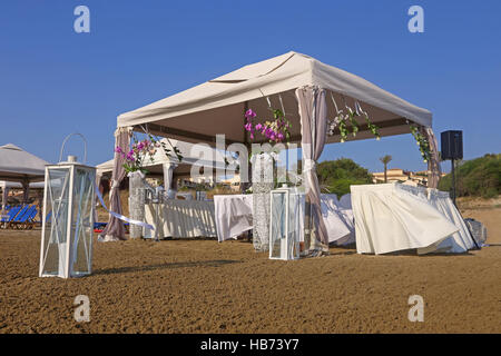 Padiglione di nozze su una spiaggia Foto Stock