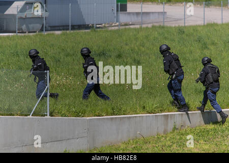 Gruppo speciale lynx dalla polizia di Lucerna Foto Stock