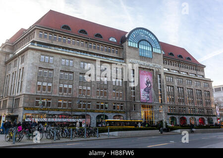 Grande magazzino di lusso Berlin KaDeWe, Tauentzienstrasse, Berlino, Germania Foto Stock