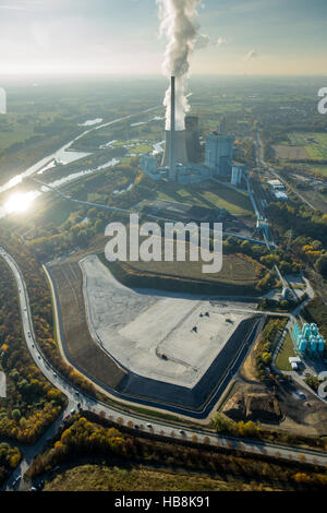 Vista aerea, heap su Gersteinwerk Werne Stockum, RWE Power AG Gersteinwerk Power Plant, carbone vegetale, Innogy, Hamm, Foto Stock