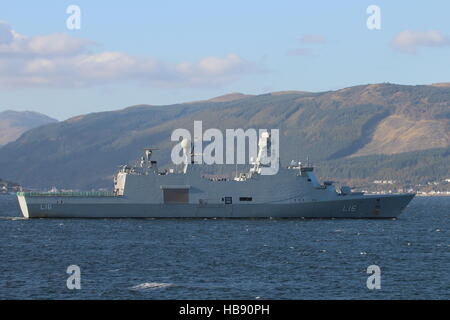 KDM Absalon (L16), un Absalon-classe Command e nave di sostegno della Royal Navy danese, arriva per esercitare congiuntamente il guerriero 16-2 Foto Stock