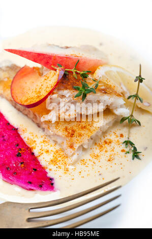 Orate di mare filetto burro fritto pan Foto Stock