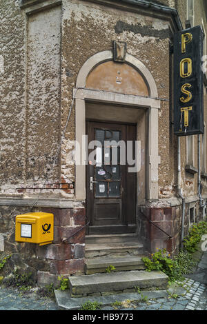 Ex RDT post office in decadimento Foto Stock