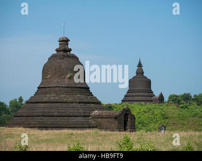 E Nyi-Daw Thara-Pabbata pagode in Mrauk U, la Stato di Rakhine di Myanmar. Foto Stock