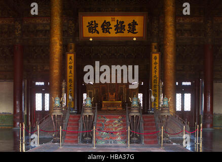 Cina Pechino la Città Proibita la Sala del Trono all'interno della sala della suprema armonia Taihe Dian Foto Stock