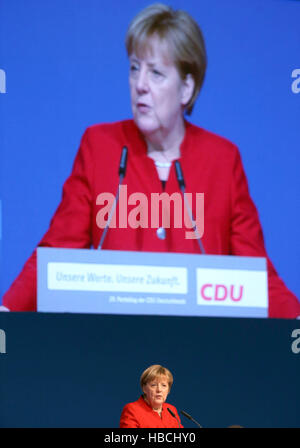 Essen, Germania. 6 dicembre, 2016. CDU leader e il Cancelliere tedesco Angela Merkel parlando al CDU federale conferenza di partito di Essen, in Germania, 6 dicembre 2016. Foto: Rolf Vennenbernd/dpa/Alamy Live News Foto Stock