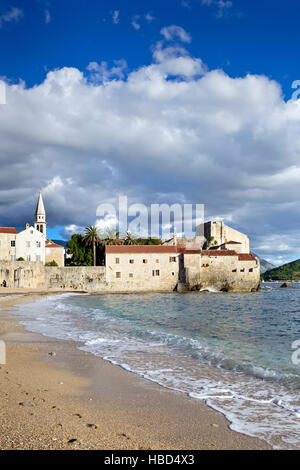 Budva old town castello, la luce del tramonto, Montenegro, Europa Foto Stock