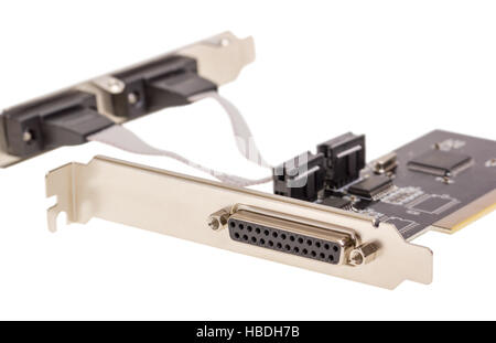 Raccolta elettronica - Computer digital input output port card isolato su sfondo bianco Foto Stock