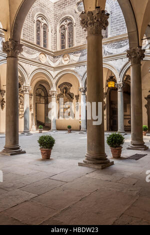 Il cortile interno di Palazzo Medici Riccardi a Firenze, Italia. Foto Stock