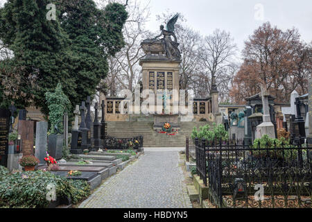 Slavín, una tomba presso il Cimitero di Vyšehrad a Praga, dove molti importanti personalità ceche sono interrati, Praga, Repubblica Ceca Foto Stock