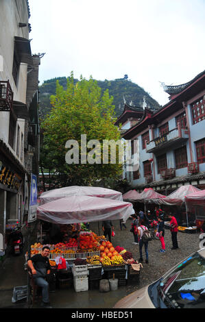 Il Matang Gejia Dong Village e Kaili nel Guizhou della Cina sono interessanti mete culturali per i turisti. Foto Stock