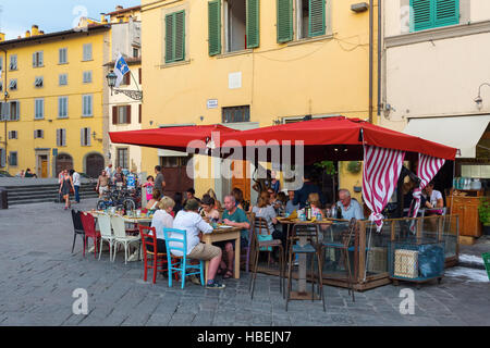 Bar sulla Piazza Santo Spirito a Firenze Foto Stock