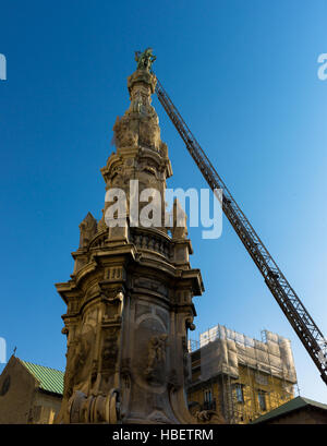 Obelisco nel centro di Napoli Foto Stock