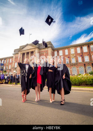 Nuovi laureati presso università del Regno Unito Foto Stock