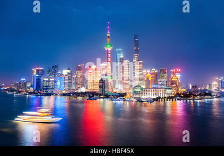 Lo skyline di notte shanghai Foto Stock