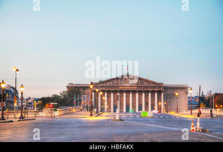 Assemblee Nationale (Assemblea Nazionale) a Parigi in Francia a sunrise Foto Stock