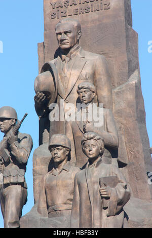 Kemal Ataturk statua in Kastamonu, Turchia Foto Stock