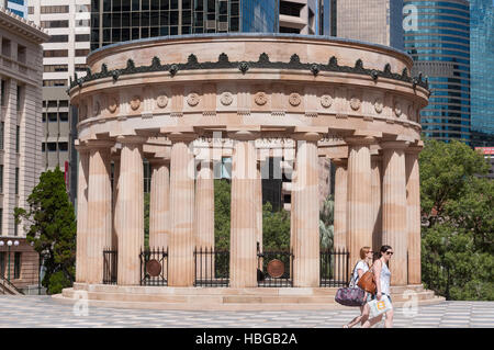 Piazza Anzac War Memorial e il CBD di edifici, la città di Brisbane, Brisbane, Queensland, Australia Foto Stock