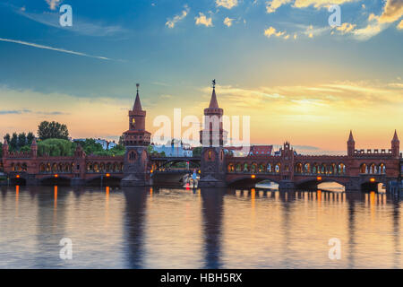 Ponte Oberbaum, Berlino, Germania Foto Stock