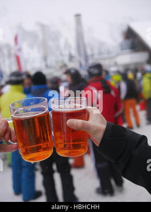 Apres Ski a stazione sciistica Foto Stock