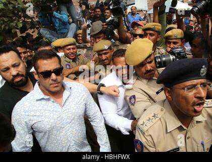 Salman Khan, attore indiano, in arrivo, Jodhpur, Rajasthan, India, Asia Foto Stock