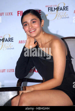 Alia Bhatt, attrice di Bollywood indiana all'evento della rivista Filmfare a Bombay Mumbai Maharashtra India Asia Foto Stock