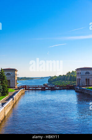 Gateway su navi di canale Foto Stock