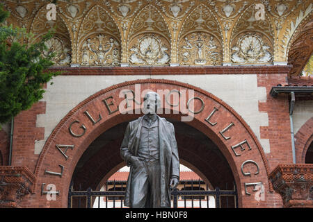 Statua di Henry Flagler al di fuori del college che porta il suo nome in Sant Agostino Foto Stock