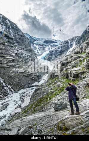 Presso il ghiacciaio in Norvegia Foto Stock