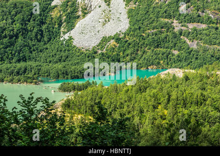 Presso il lago glaciale in Norvegia Foto Stock