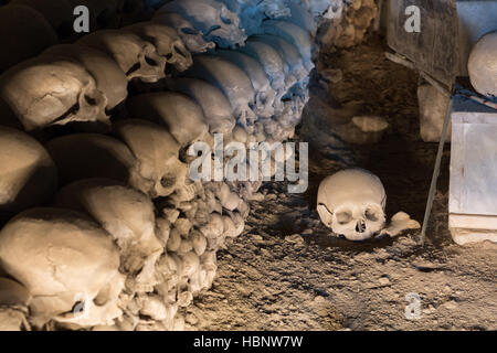 Fontanel cimitero di napoli, Italia Foto Stock