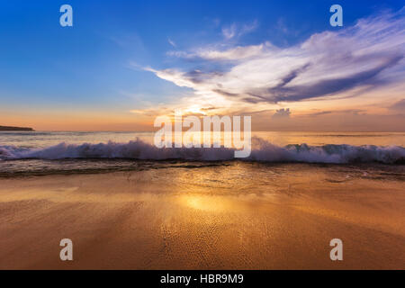 Dreamland Beach a Bali Indonesia Foto Stock