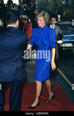 La principessa Diana all'Evening Standard premi al Savoy Hotel, Londra, Gran Bretagna - Nov 1989 Foto Stock