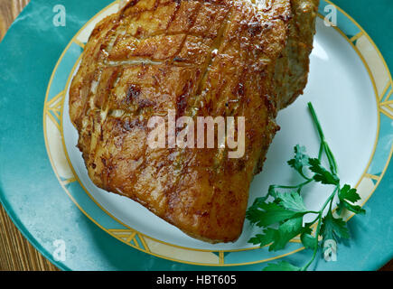 Flaeskesteg danese di arrosto di maiale con il crepitio per Natale.cucina danese Foto Stock