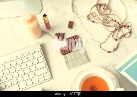 Il consumismo di cioccolato offerta digitale Concept Foto Stock