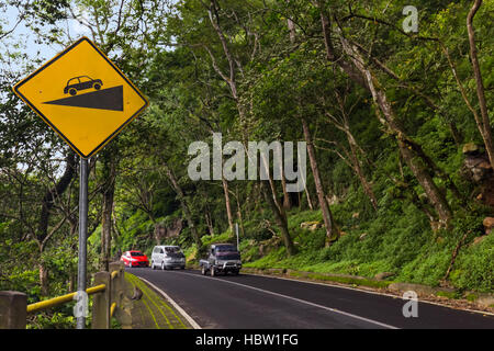 Cartello stradale in montagna - Bali Indonesia Foto Stock