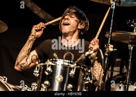 Atom Willard di contro di me! Performing live a Los Angeles a Hollywood Palladium sul Vox Populi tour, 4 novembre 2016. Foto Stock