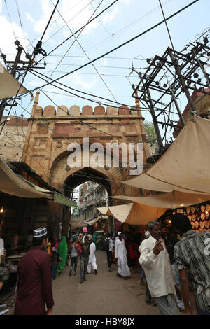 Vista del cancello Tripoliya in Ajmer, Rajasthan, India Foto Stock