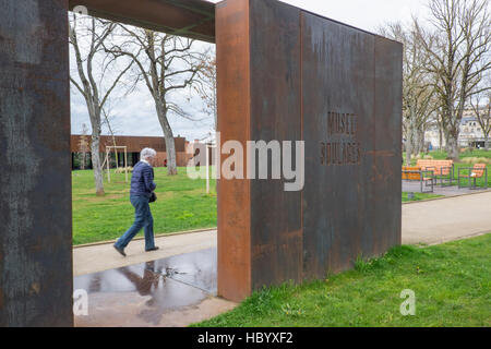 Musée Soulages, Soulages museo, progettato dagli architetti catalano RCR associato Passelac & Roques, Rodez, Aveyron, Foto Stock