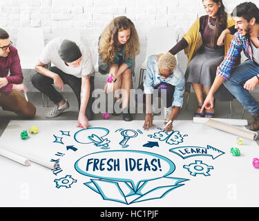 Le idee al di fuori del box schizzo di brainstorming Concept Foto Stock