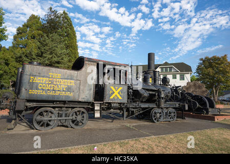 Old Pacific Lumber Company locomotiva a vapore e dei bandi di gara al Scotia Museum in Scozia, California. Foto Stock