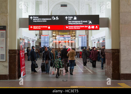 Volgograd, Russia - novembre 04.2016. L'interno della stazione ferroviaria Foto Stock