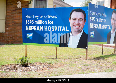 NSW finanziamenti governativi per Nepean progetto ospedaliero, affissioni attribuendo questo elemento locale Stuart Ayres, ministro liberale Foto Stock