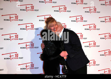 Roma, Italia. 7 dicembre, 2016. Svetlana Erokhin e Richard Dreyfuss assistere alla cerimonia di apertura del Roma Fiction Fest 2016 presso lo Spazio moderno il 7 dicembre 2016 a Roma, Italia. Credito: Fulvio Dalfelli/Alamy Live News Foto Stock