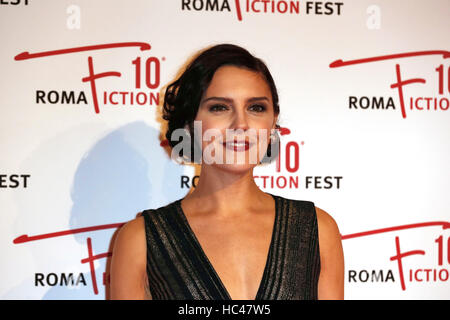 Roma, Italia. 7 dicembre, 2016. L'attrice Annabel Scholey partecipa alla cerimonia di apertura del Roma Fiction Fest 2016 presso lo Spazio moderno il 7 dicembre 2016 a Roma, Italia. Credito: Fulvio Dalfelli/Alamy Live News Foto Stock