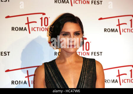 Roma, Italia. 7 dicembre, 2016. L'attrice Annabel Scholey partecipa alla cerimonia di apertura del Roma Fiction Fest 2016 presso lo Spazio moderno il 7 dicembre 2016 a Roma, Italia. Credito: Fulvio Dalfelli/Alamy Live News Foto Stock