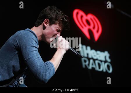 Philadelphia, PA, Stati Uniti d'America. Il 7 dicembre, 2016. Shawn Mendes performing live a Q102's iHeartRadio Jingle Ball 2016 a Wells Fargo Center di Philadelphia, PA, il 7 dicembre 2016. Credito: Diego Corredor/media/punzone Alamy Live News Foto Stock