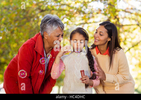 Multi-famiglia di generazione di bolle in posizione di parcheggio Foto Stock