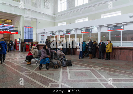 Volgograd, Russia - novembre 04.2016. L'interno della stazione ferroviaria Foto Stock